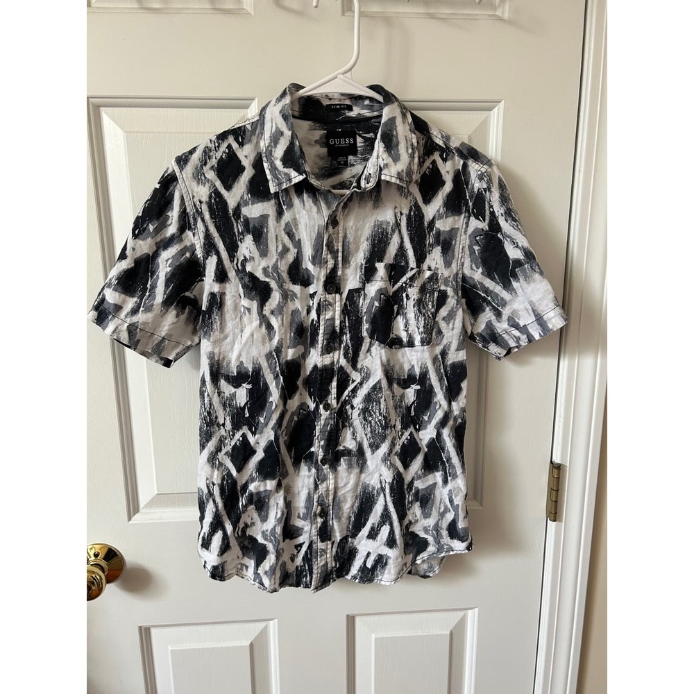 Guess Slim Fit Linen Short-Sleeve Button Up